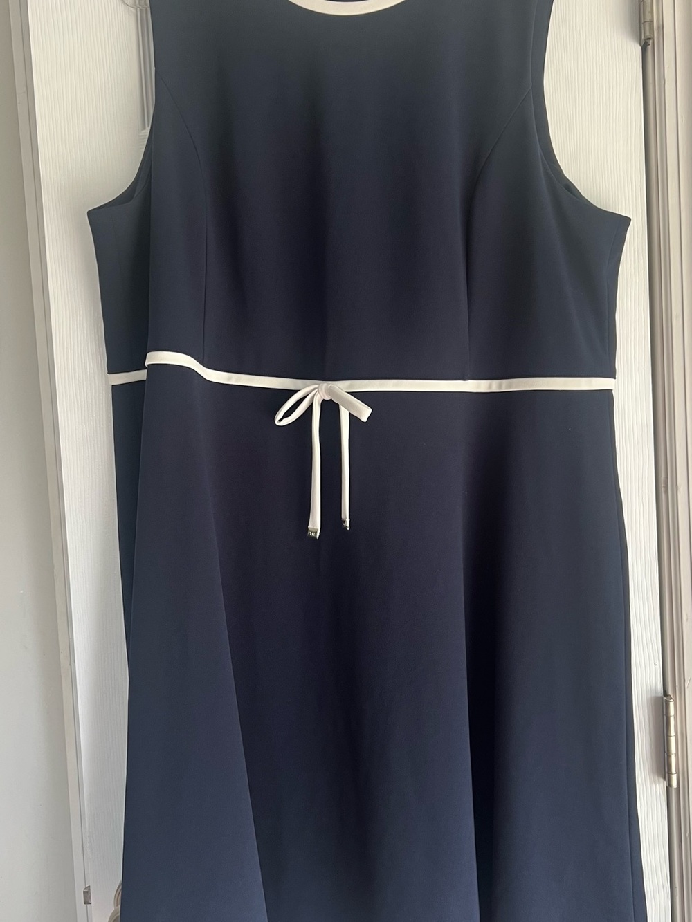 Tommy Hilfiger Navy Fit & Flare Dress Size 20 White Trim A-Line - Picture 3 of 5